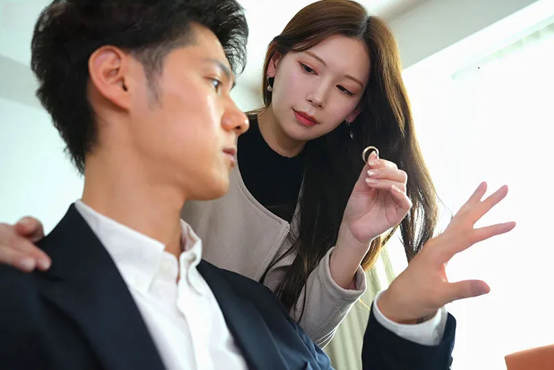 Người vợ đi đi giã ngoại, ông xã ở nhà bị nhỏ em người vợ gạ nện không trượt phát nào